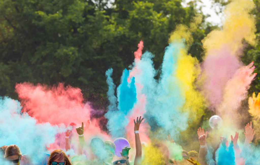 colored cornstarch plumes in event race